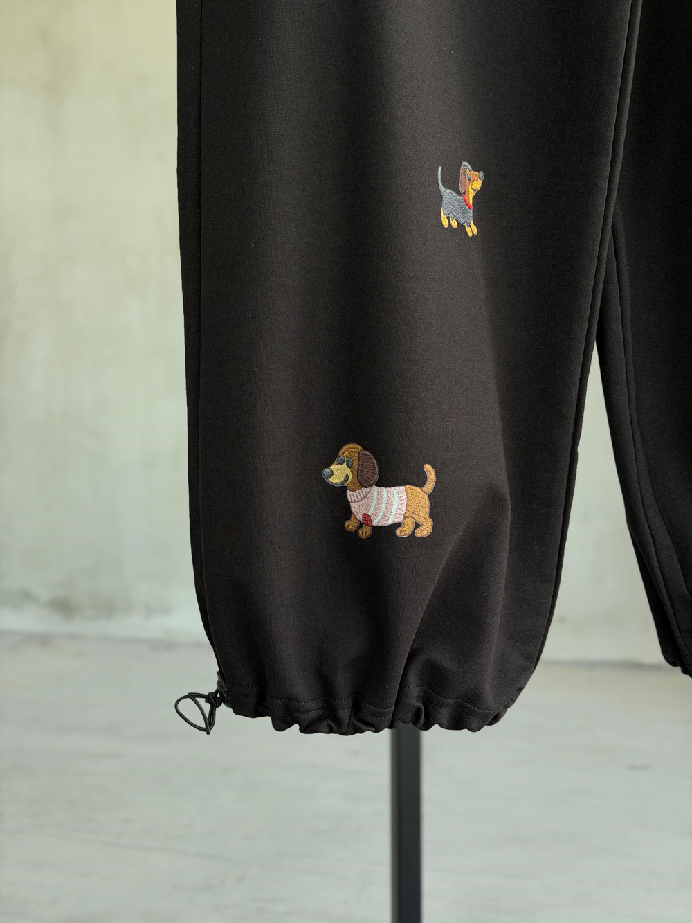 Tasarım Köpek Desenli Premium Pantolon (Siyah)