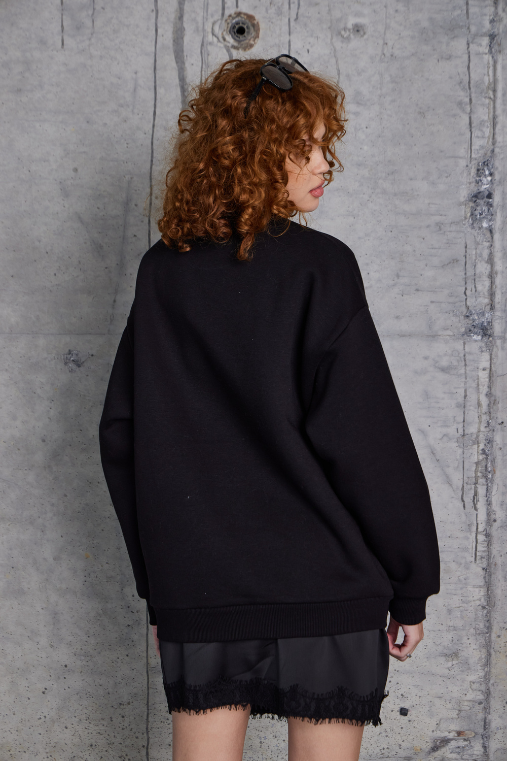 Amour Dantel Detaylı Şardonlu Sweatshirt (Siyah)