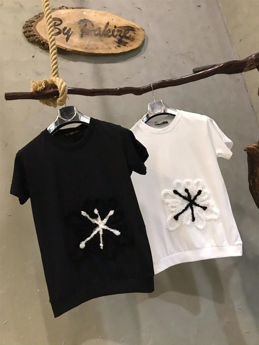 Tül Detaylı Tshirt (BEYAZ&SİYAH)