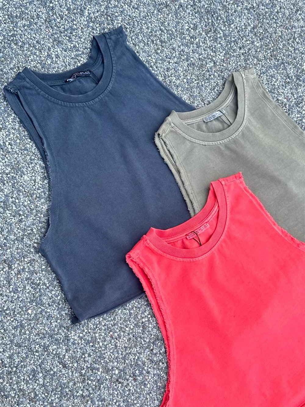 Yıkamalı Crop Top (Antrasit/Haki/Kırmızı)