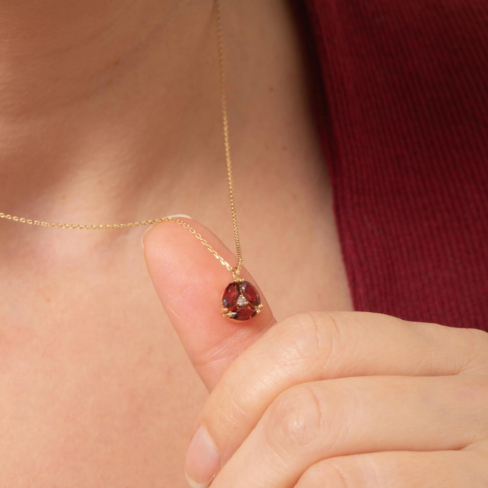 0.99 Karat Pırlanta ve Garnet Altın Kolye - Goldstore