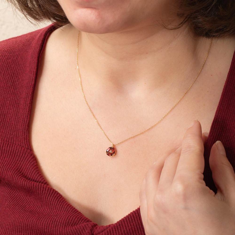 0.99 Karat Pırlanta ve Garnet Altın Kolye - Goldstore