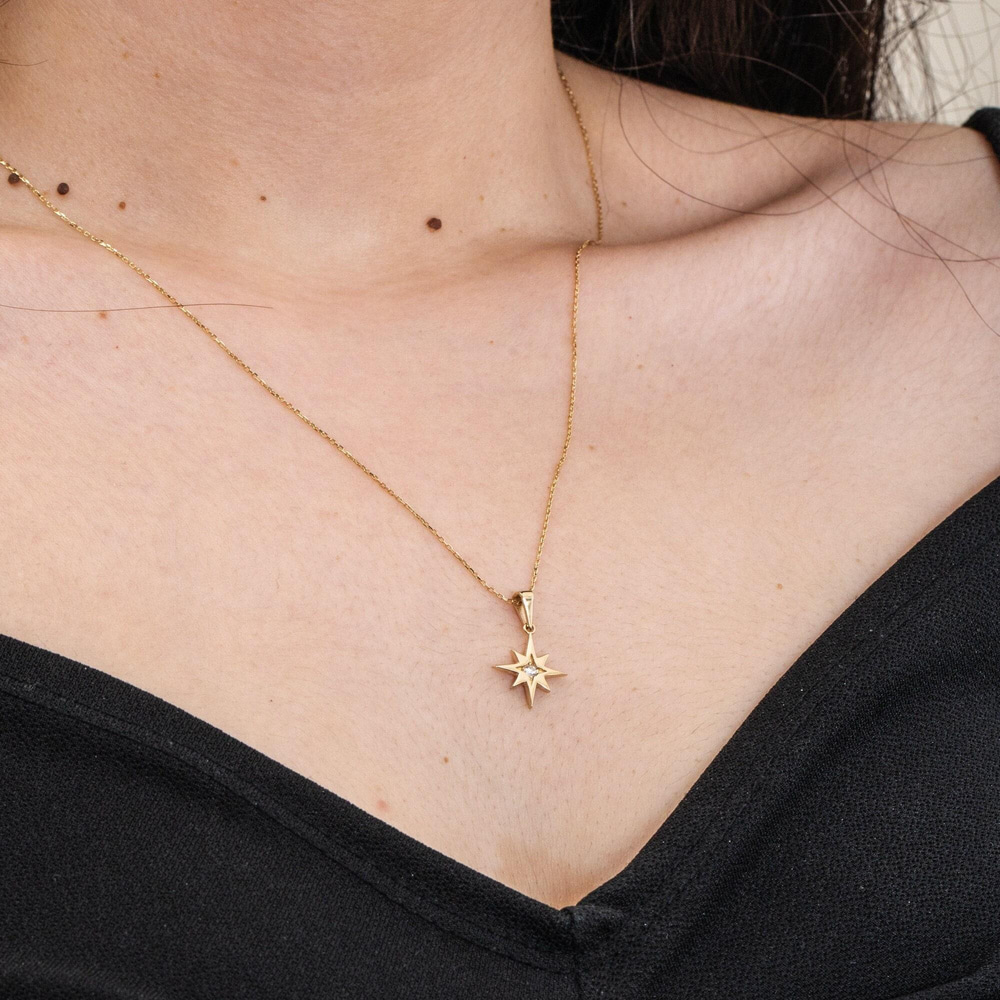 0.01 Karat Elmas Altın Kutup Yıldızı Kolye - Goldstore