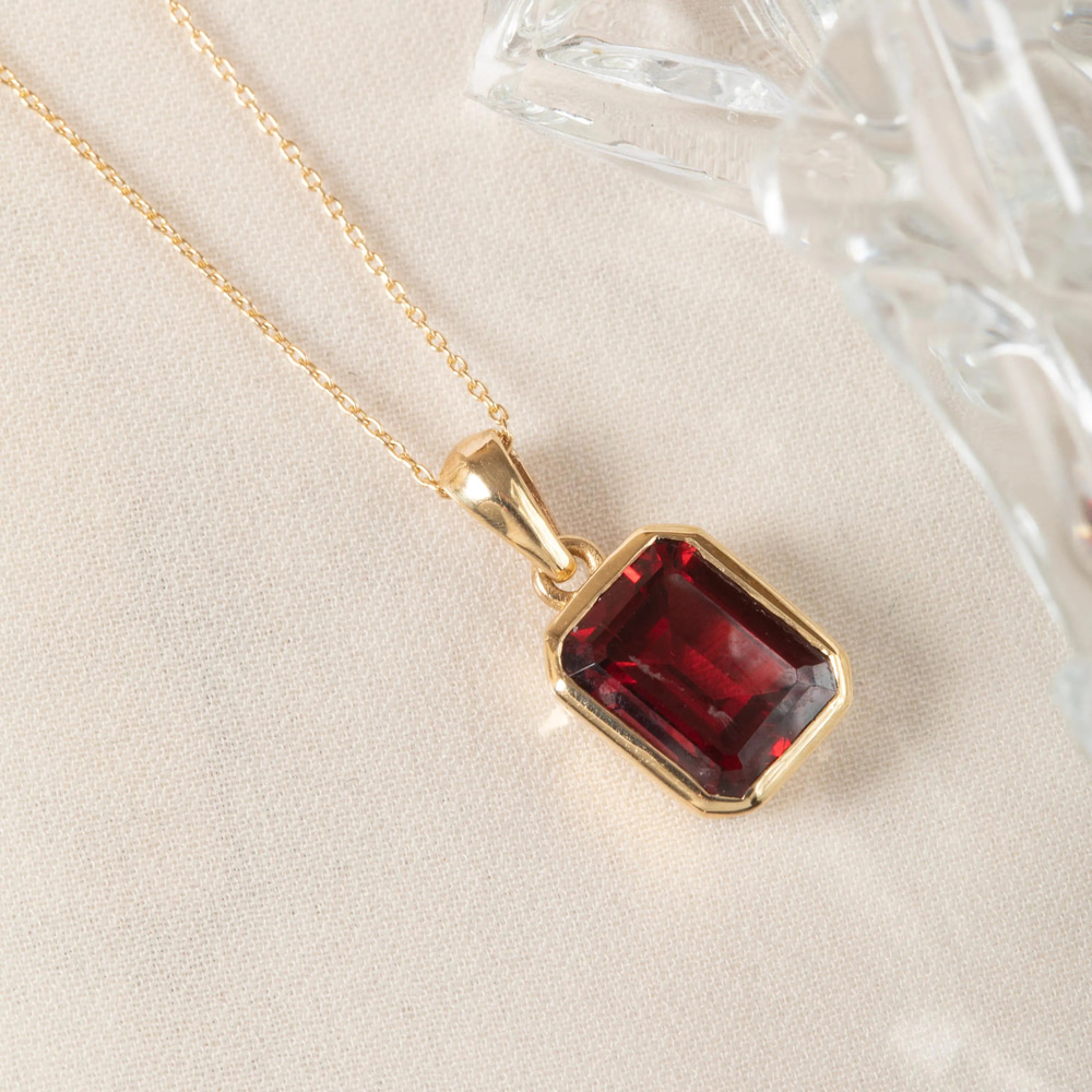 2.36 Karat Garnet Altın Kolye - Goldstore