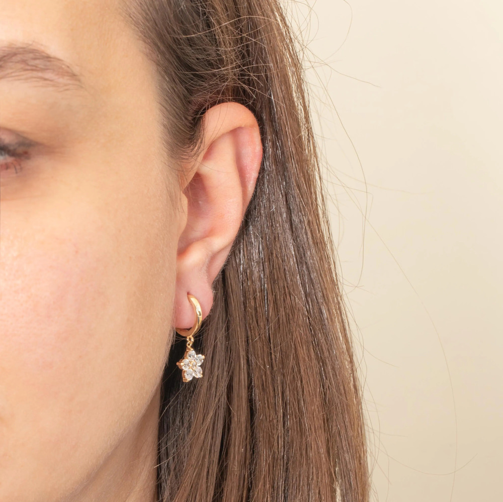 Altın Çiçek Huggie Küpe - Goldstore