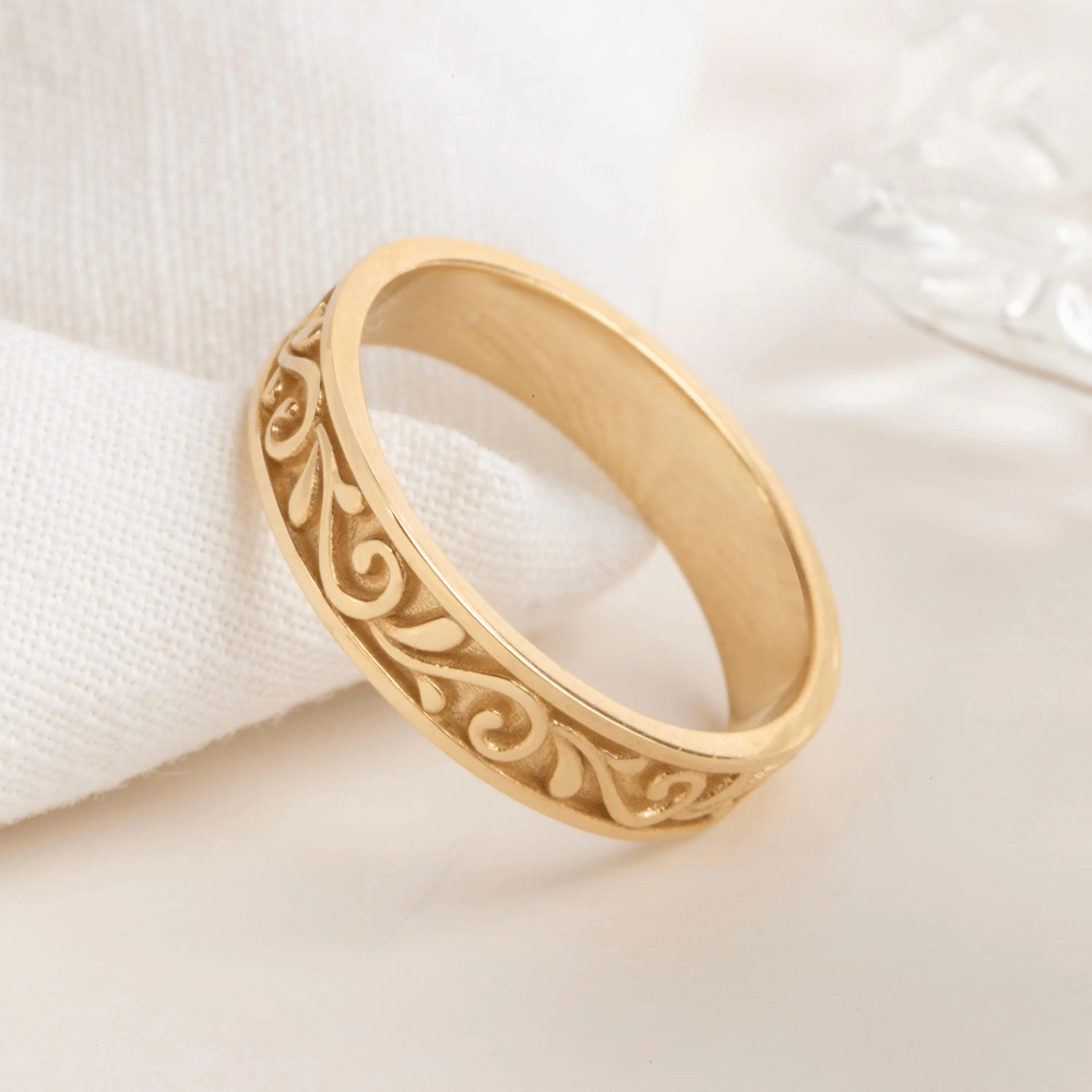 Gold Vintage Scroll Wedding Band - Goldstore