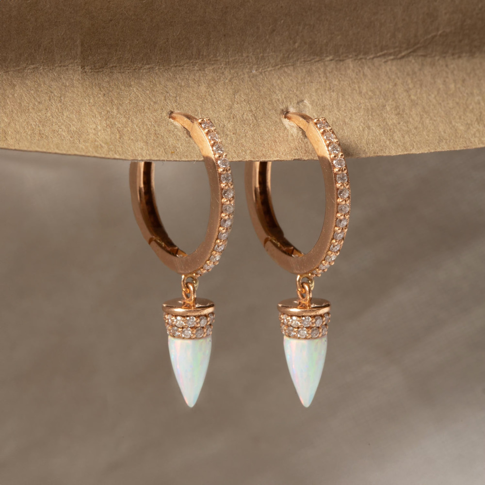 Altın Opal Spike Huggie Küpe - Goldstore