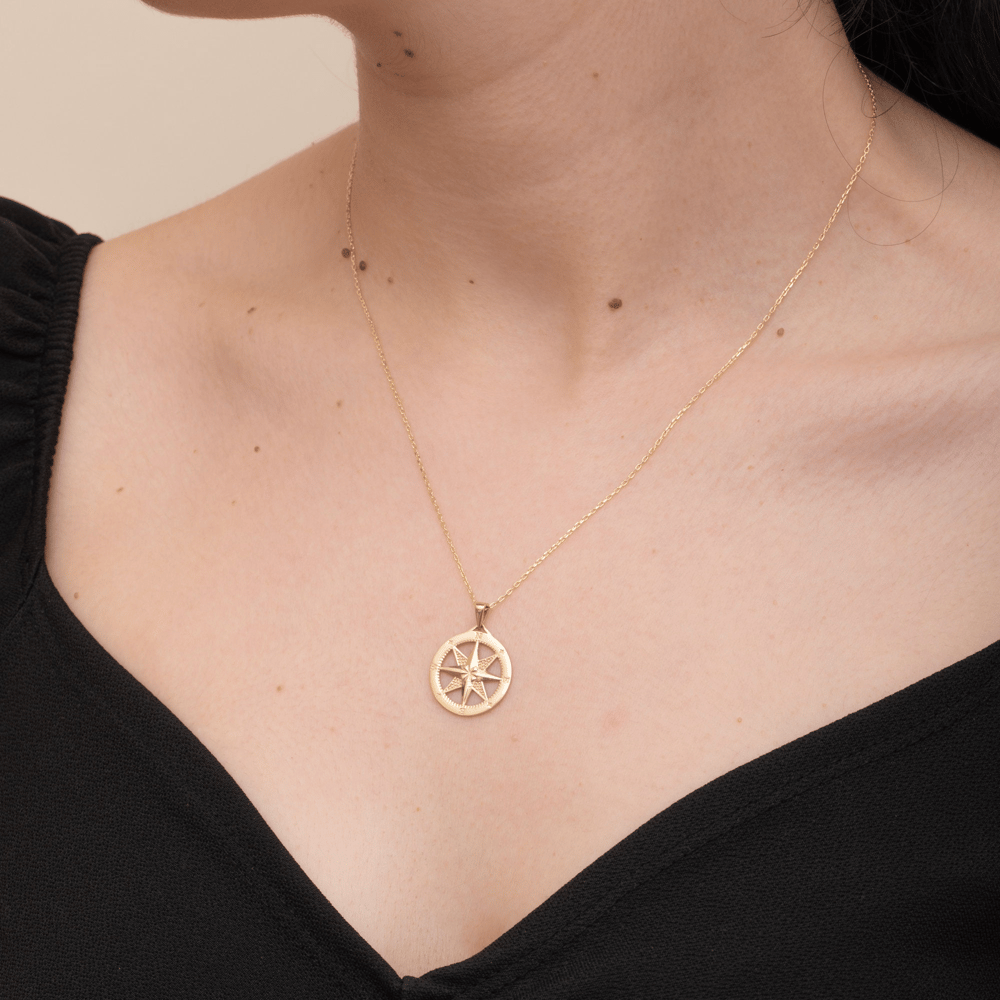 Altın Pusula Figürlü Kolye - Goldstore