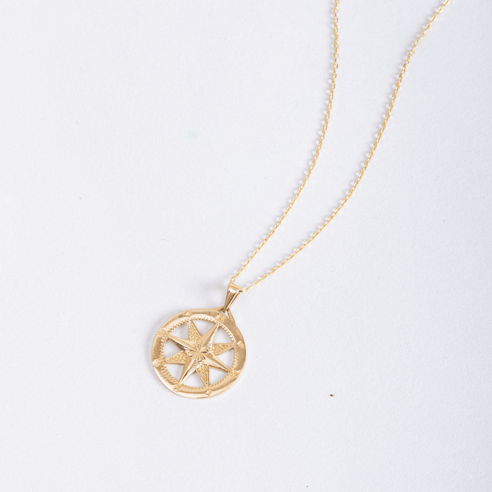 Altın Pusula Figürlü Kolye - Goldstore