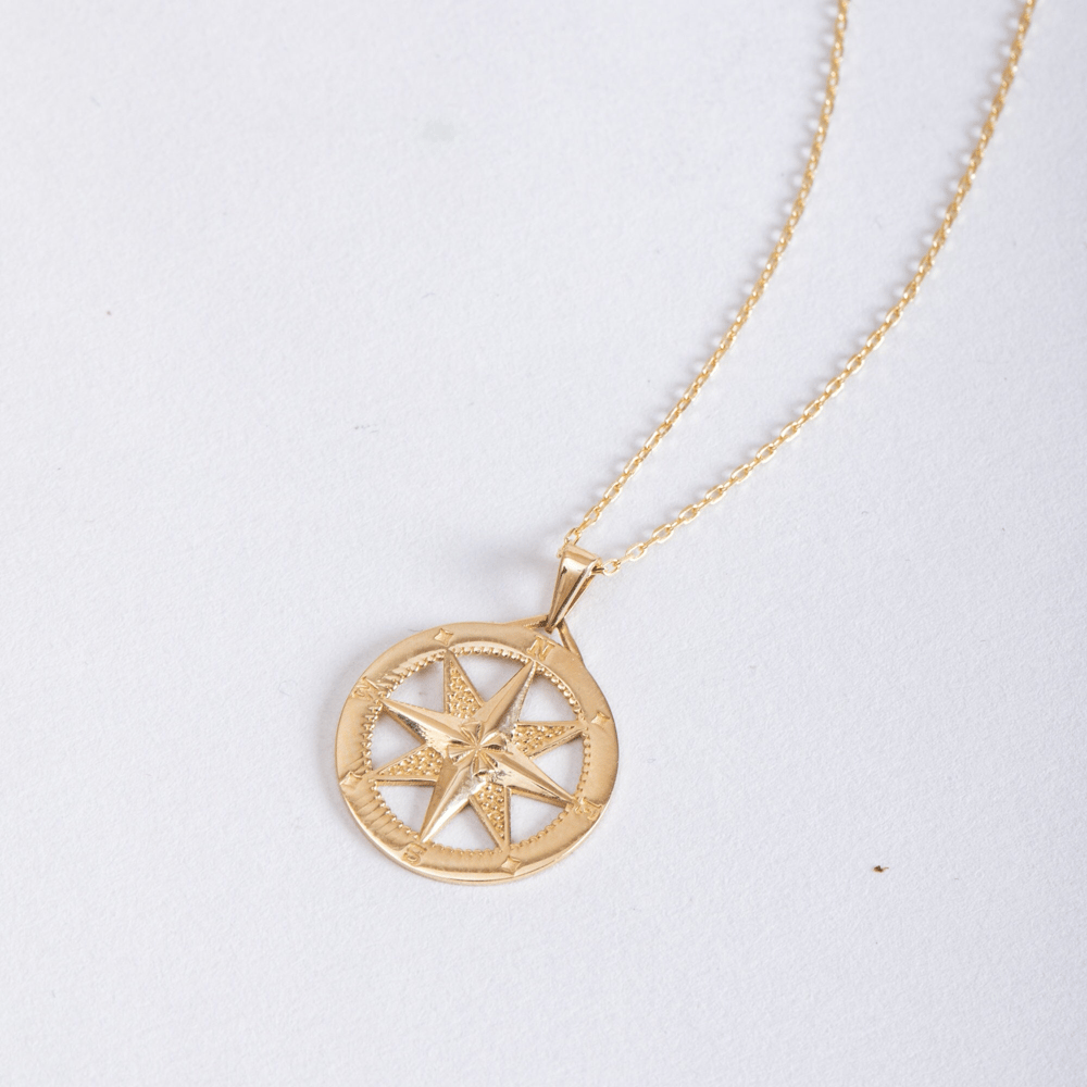 Altın Pusula Figürlü Kolye - Goldstore