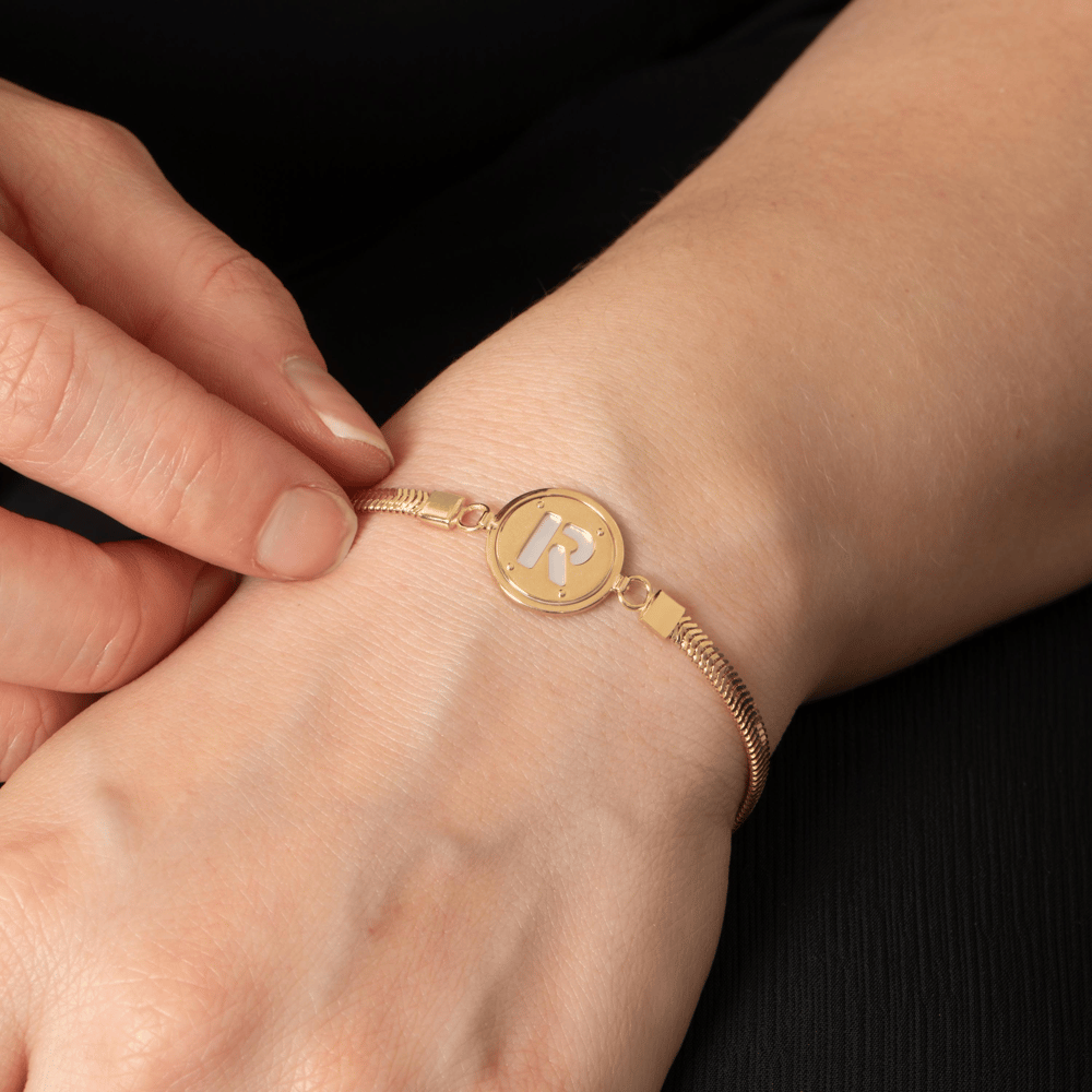 Altın Sedef Taşlı Harf Bileklik - Goldstore