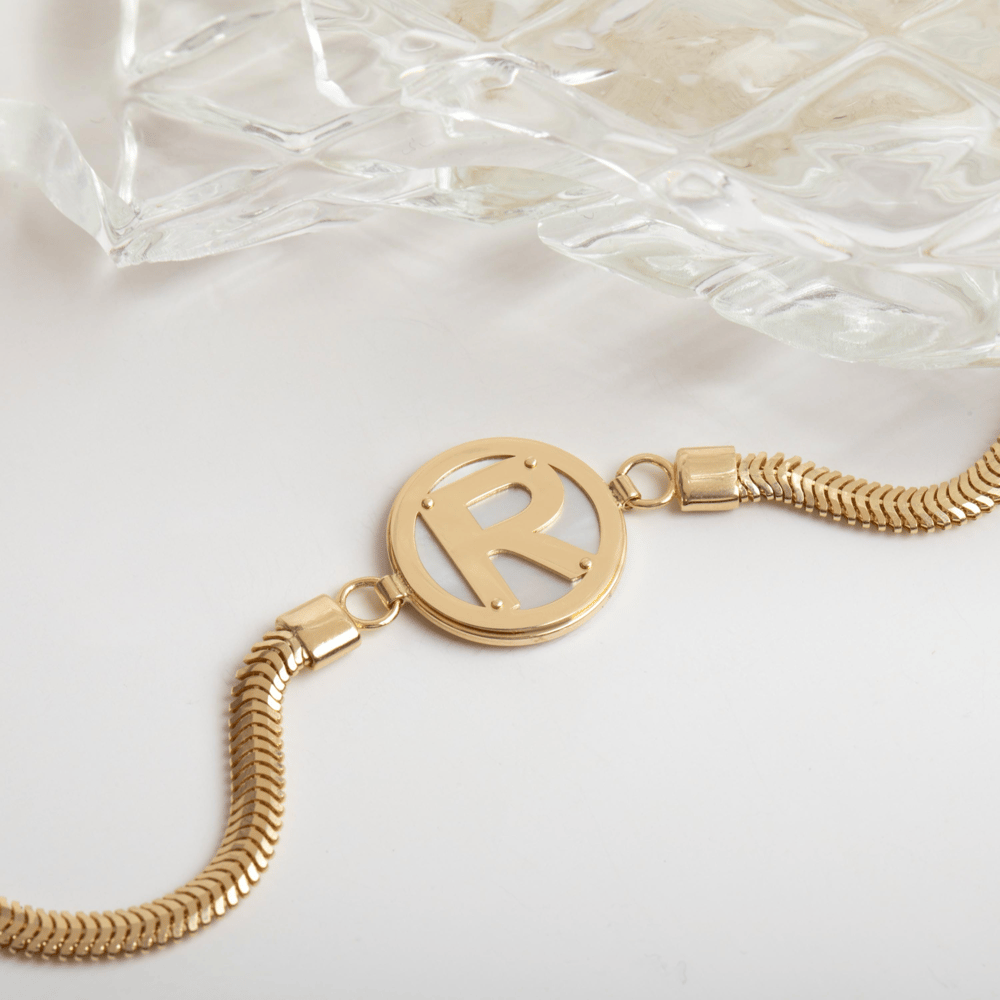 Altın Sedef Taşlı Harf Bileklik - Goldstore