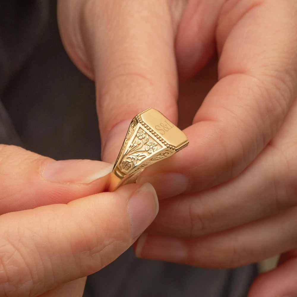 Altın Viktoryen Çiçek Motifli Signet Yüzük - Gold Store