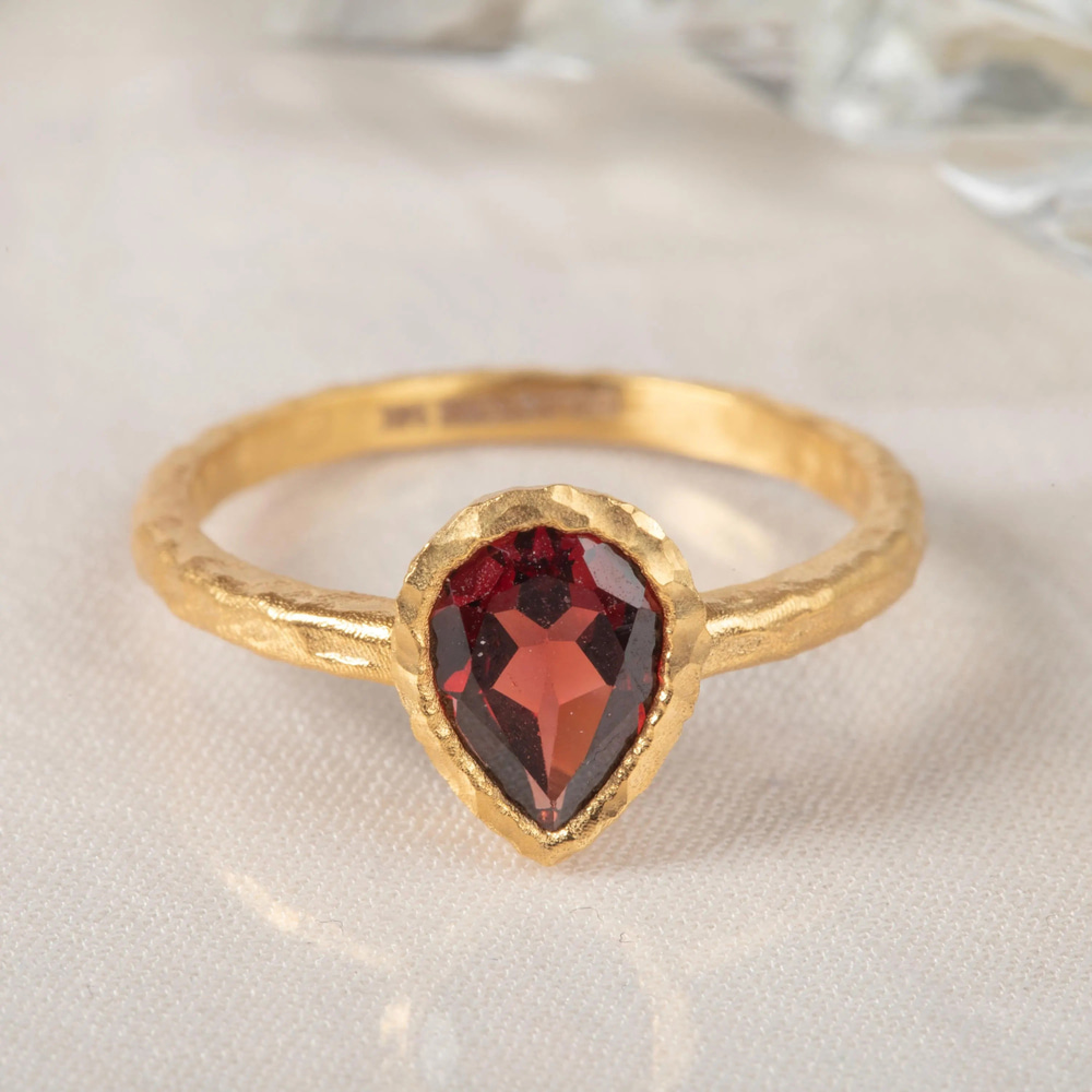 Garnet Damlası Altın Yüzük - Goldstore