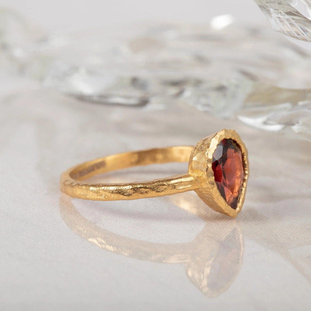 Garnet Damlası Altın Yüzük - Goldstore