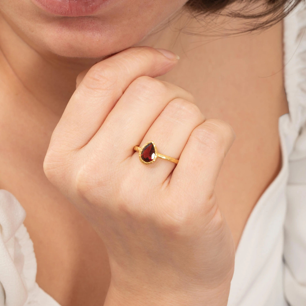 Garnet Damlası Altın Yüzük - Goldstore