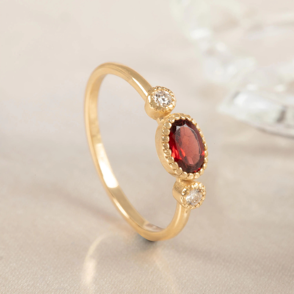 Garnet Pırlanta Işıltısı Altın Yüzük - Goldstore
