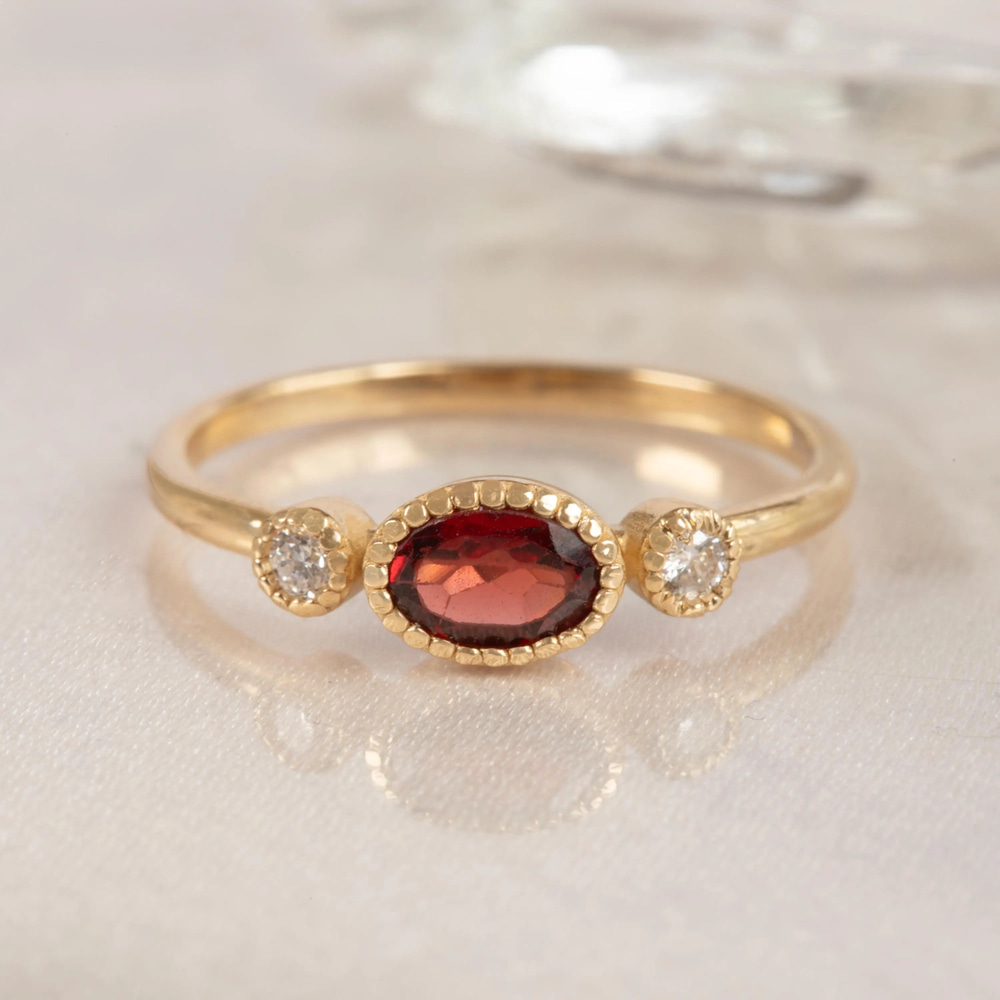 Garnet Pırlanta Işıltısı Altın Yüzük - Goldstore