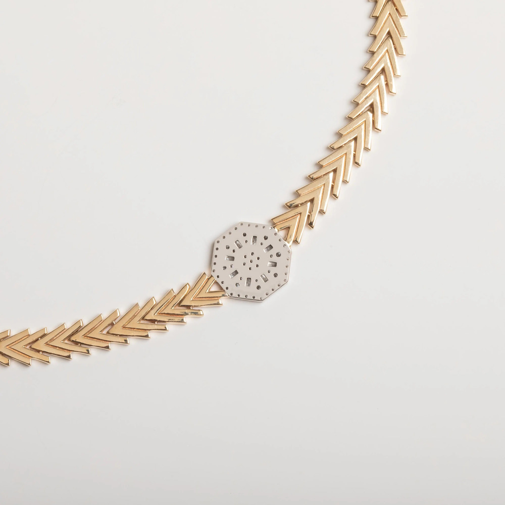 Geometrik Sekizgen V Desenli Altın Kolye - Goldstore
