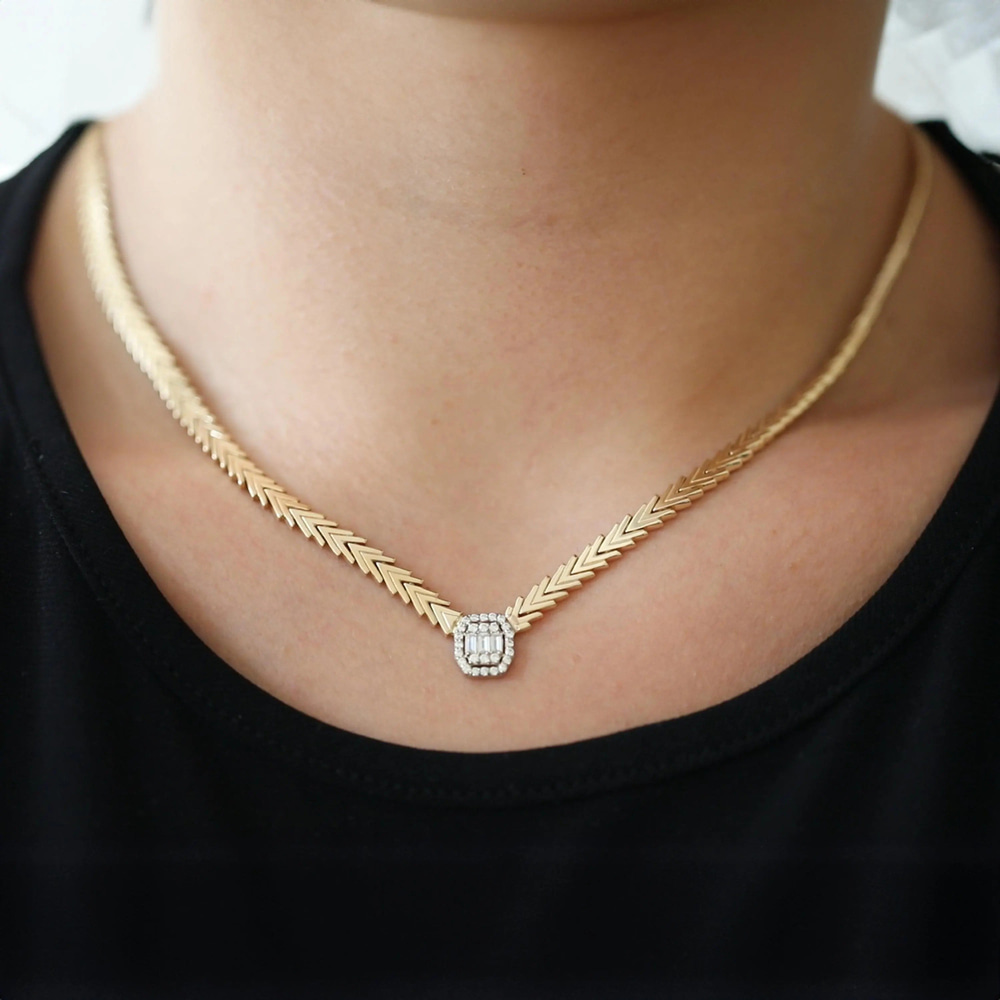 Geometrik V Zincirli Altın Kolye - Goldstore