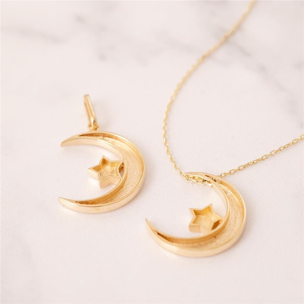 Goldstore-Crescent Necklace