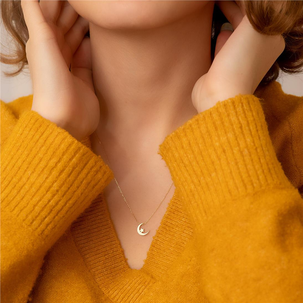 Goldstore-Crescent Necklace