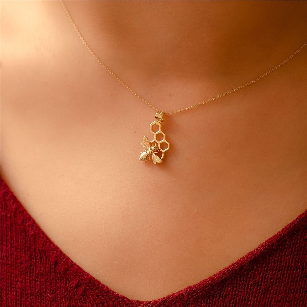 Goldstore-Honeycomb and Bee Gold Necklace, Bee on Honeycomb 14k 18k Solid Gold Necklace, HoneyComb Bee Pendant Necklace is a Great Valentine’s Gift.