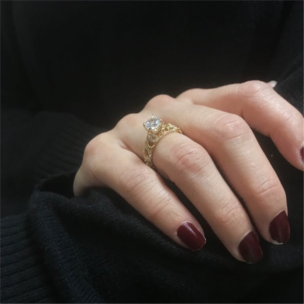 Goldstore-URL Yan Kollar Taşlı Tektaş Yüzük