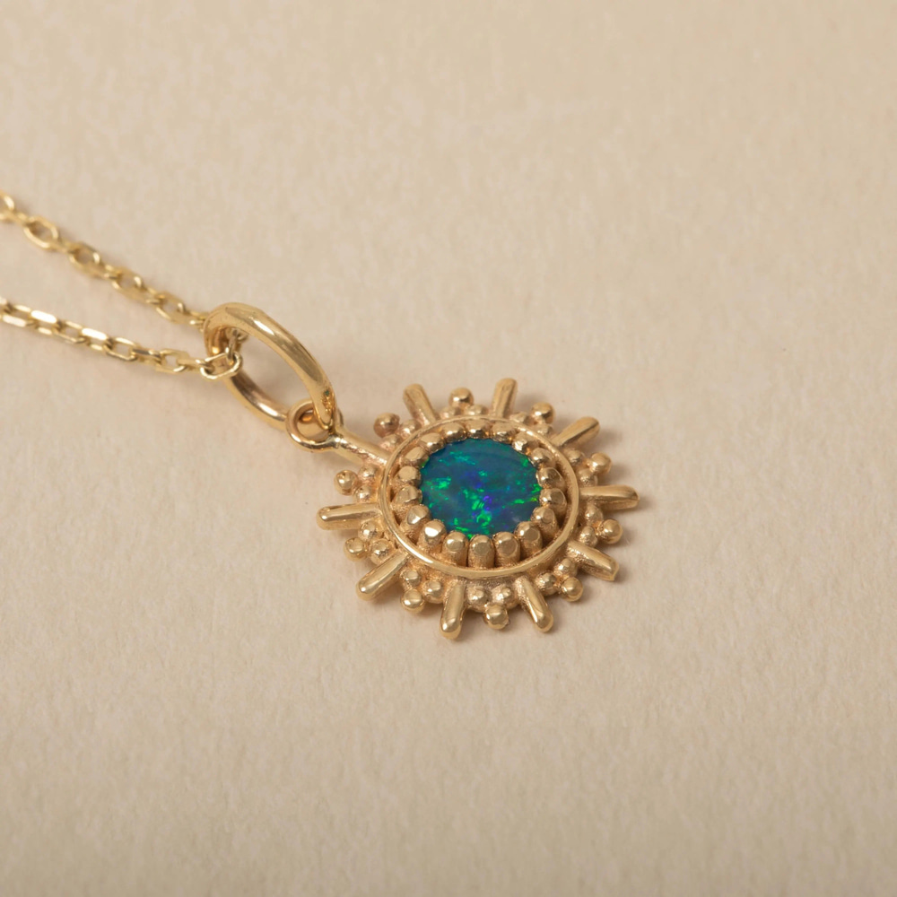 Güneş İlhamlı Opal Altın Kolye - Goldstore