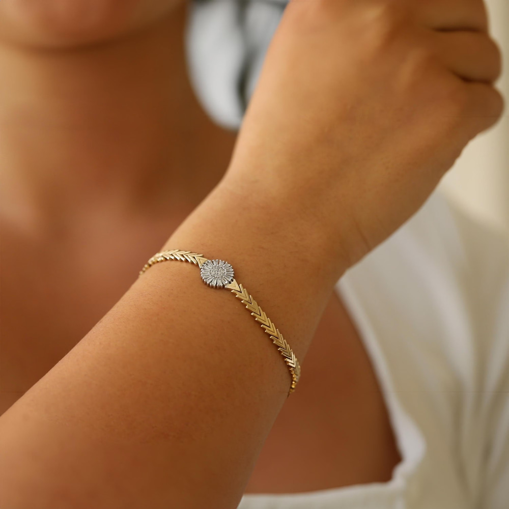 Işıltılı V Zincirli Baget Taşlı Altın Bileklik - Goldstore