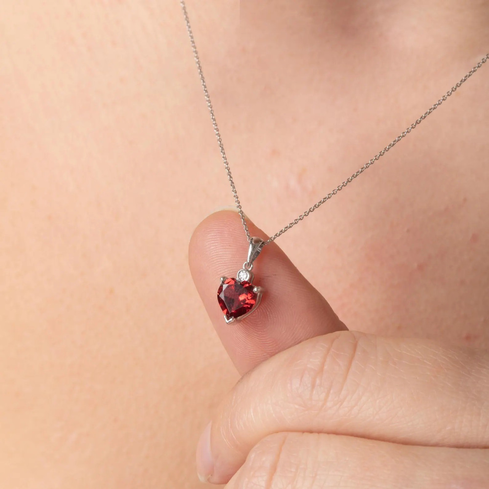 Kalp Garnet Taşlı Elmas Detaylı Altın Kolye - Goldstore