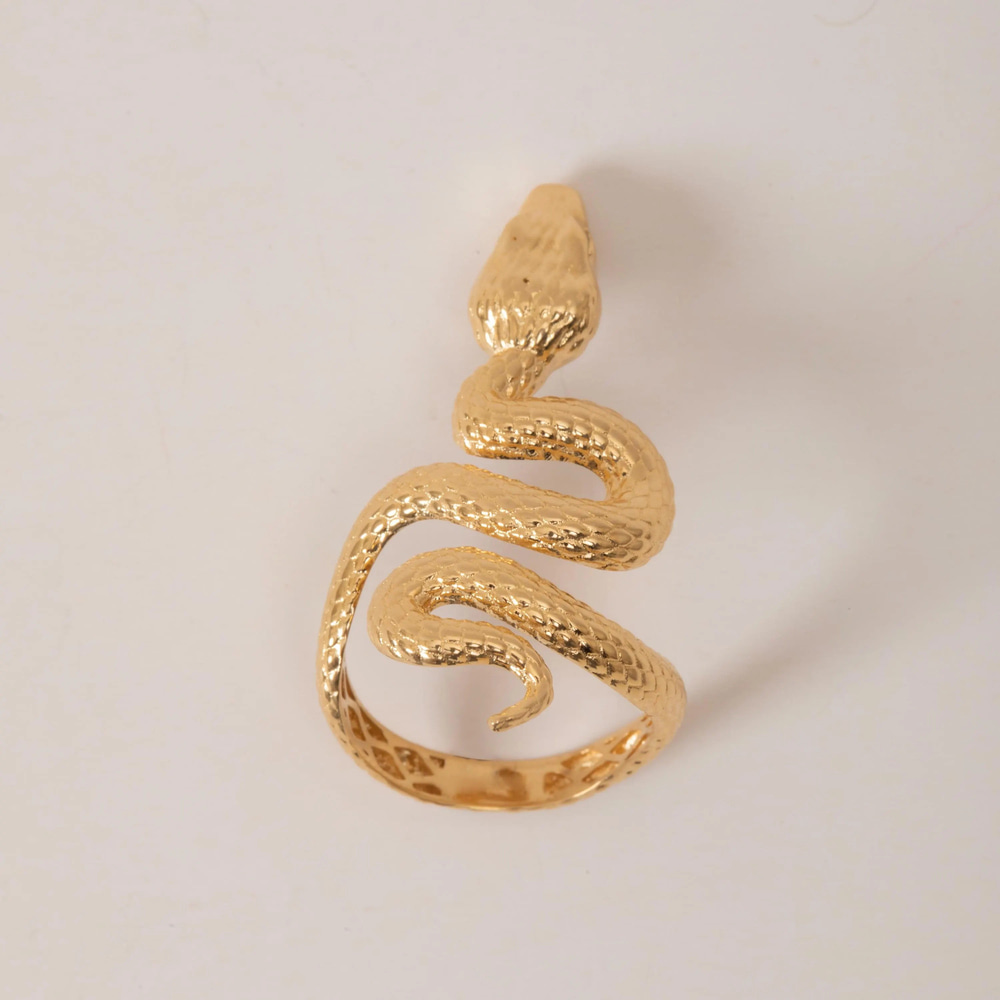 Kıvrımlı Yılan Figürlü Altın Yüzük - Goldstore