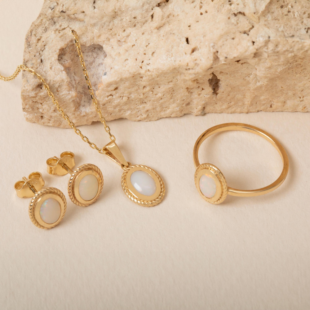 Minimal Oval Opal Altın Kolye - Goldstore