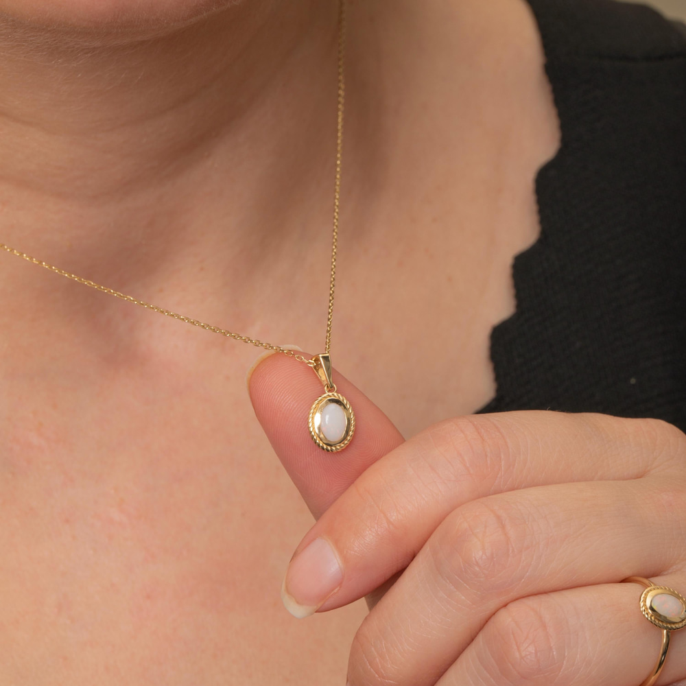 Minimal Oval Opal Altın Kolye - Goldstore