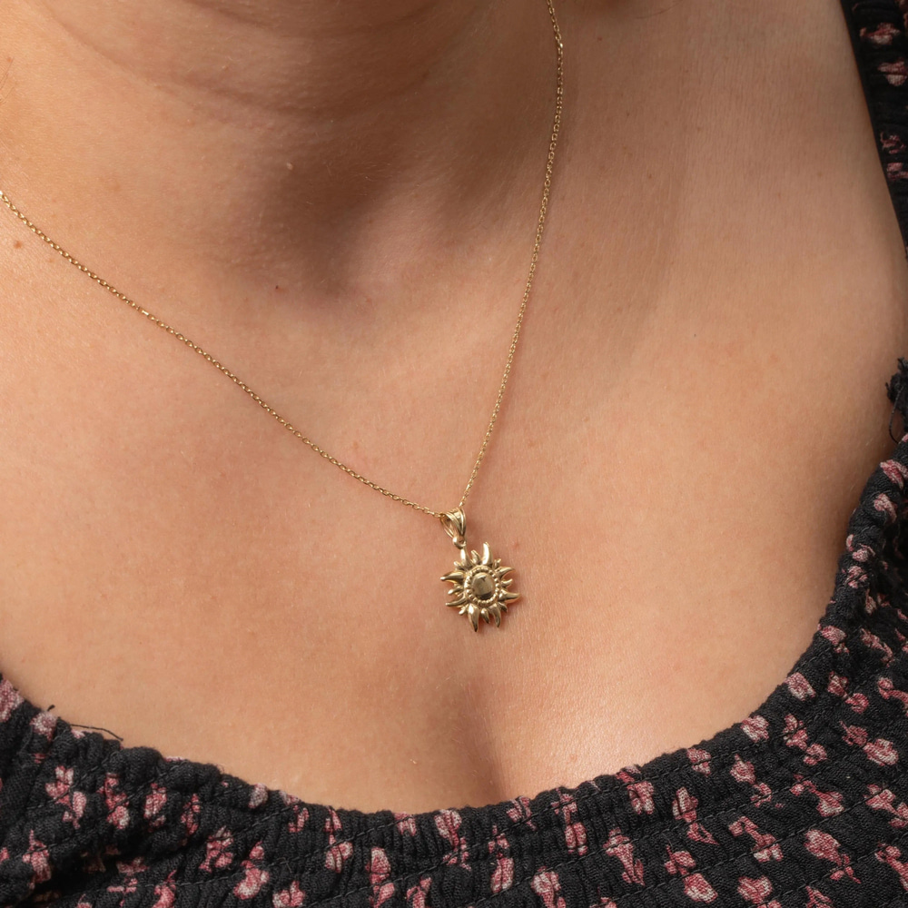 Parlayan Güneş Altın Kolye - Goldstore