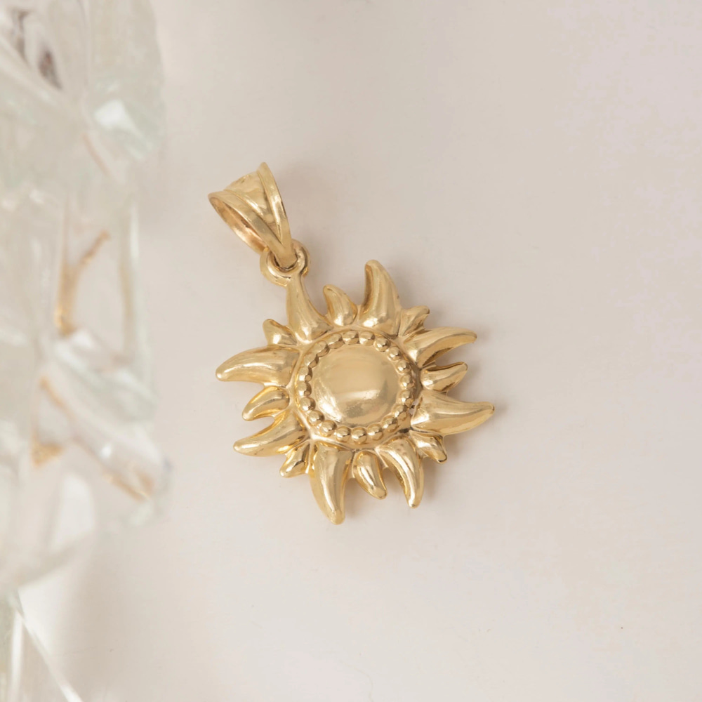 Parlayan Güneş Altın Kolye - Goldstore