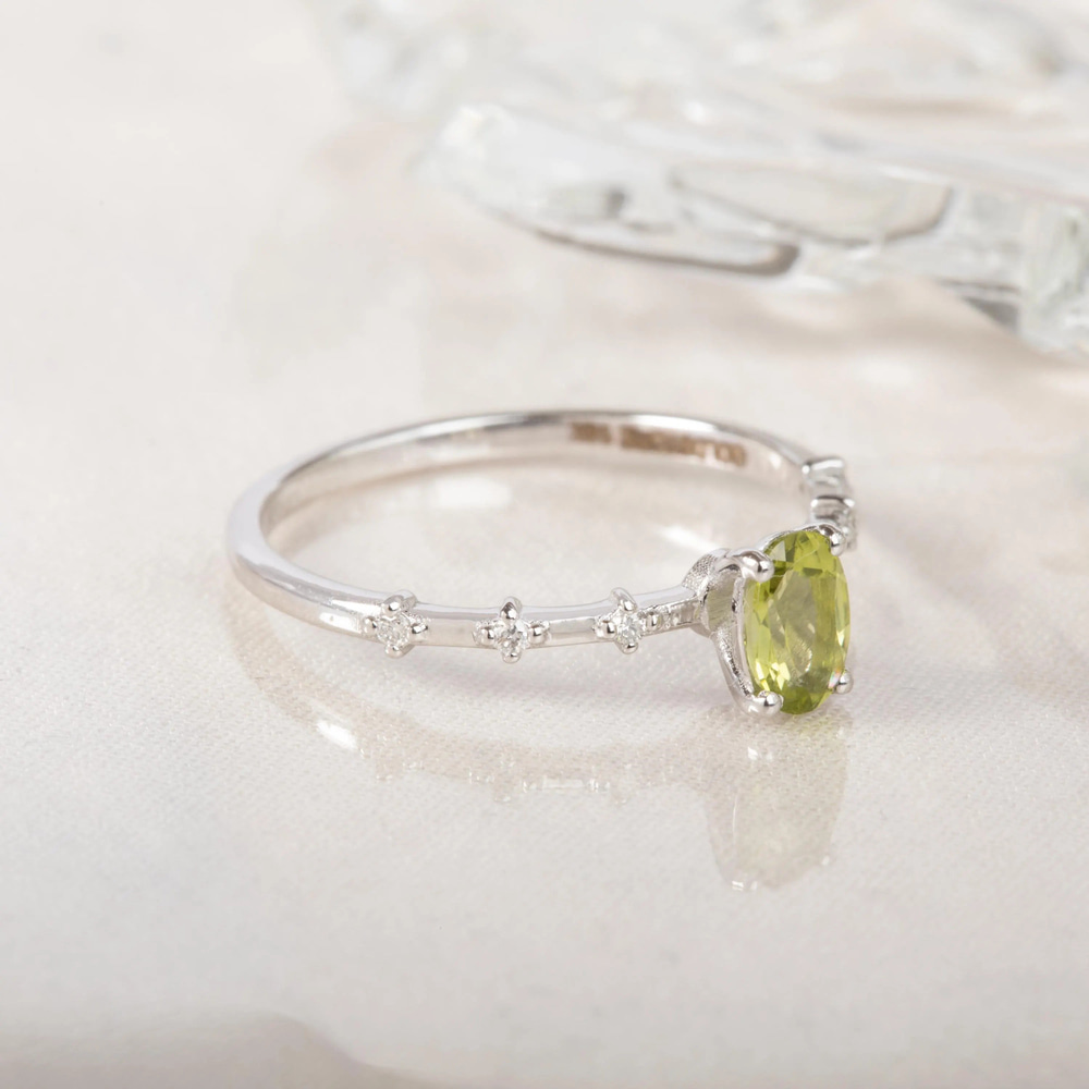 Peridot Parıltısı Altın Yüzük - Goldstore