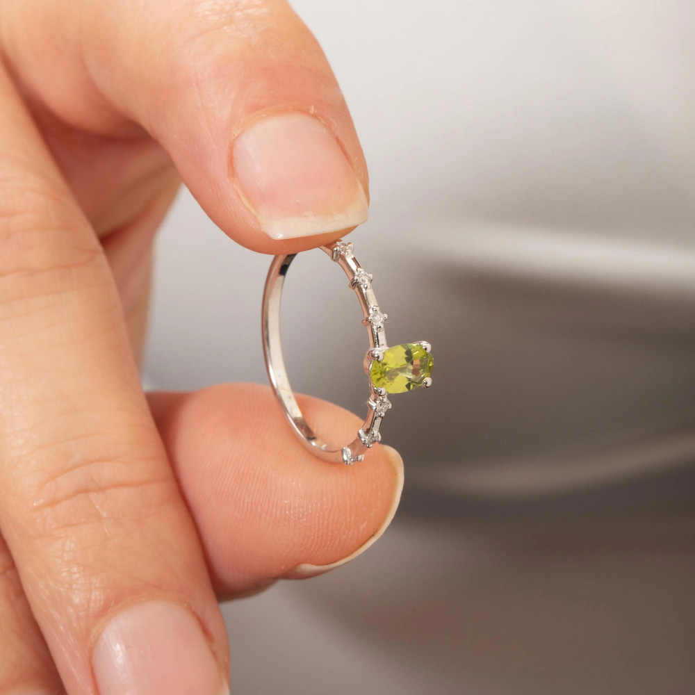 Peridot Parıltısı Altın Yüzük - Goldstore