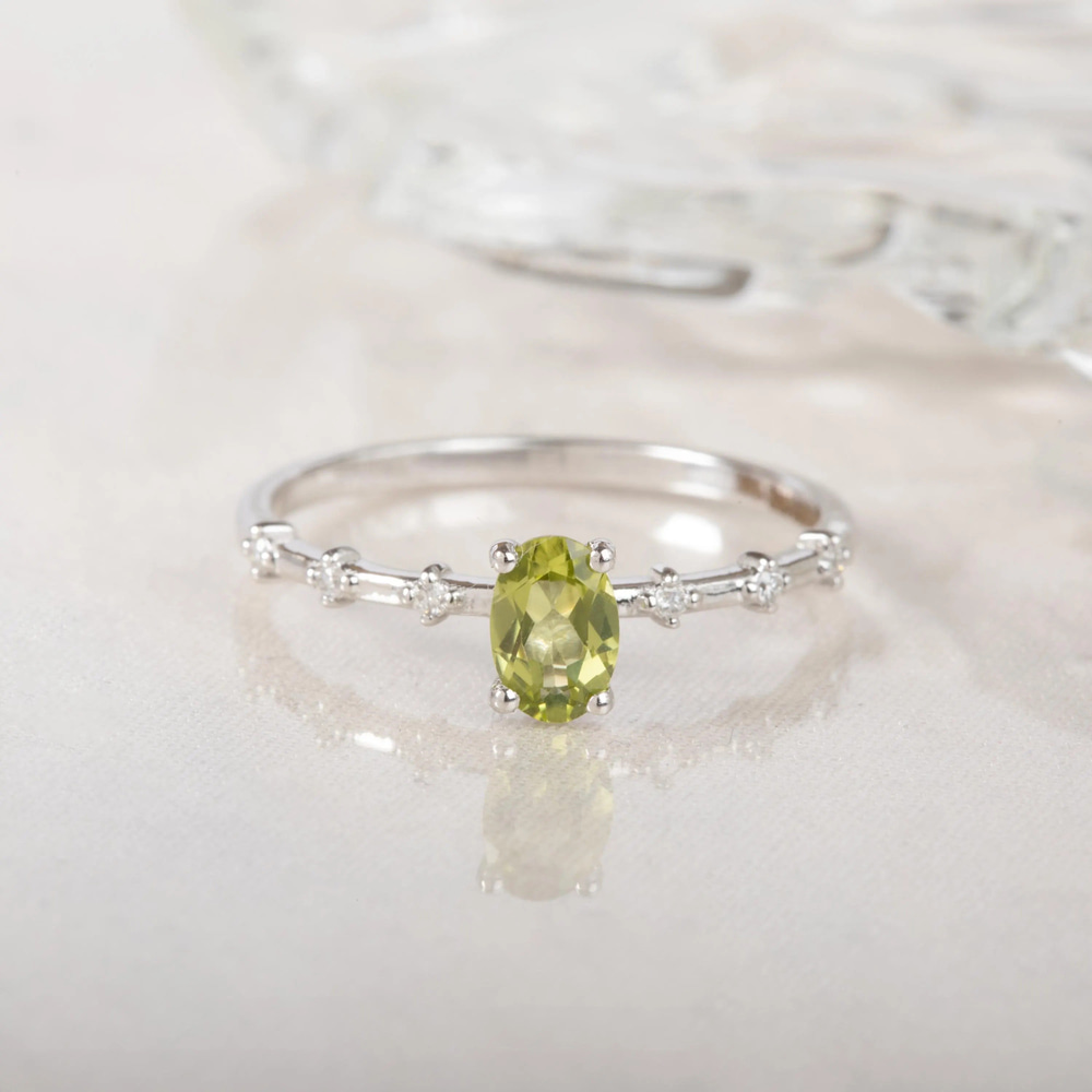 Peridot Parıltısı Altın Yüzük - Goldstore