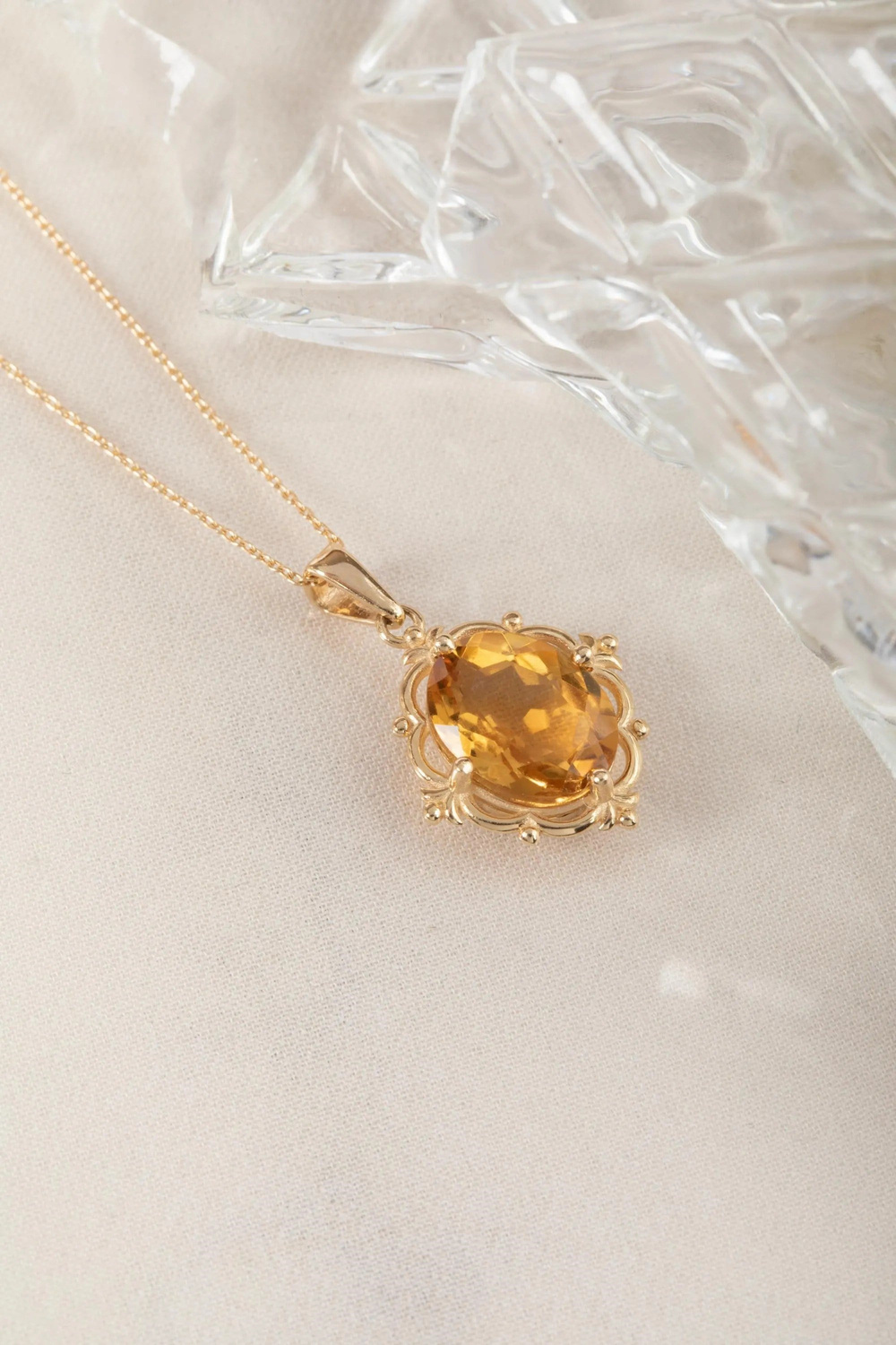 Sitrin Taşlı Çiçek Desenli Altın Kolye - Goldstore