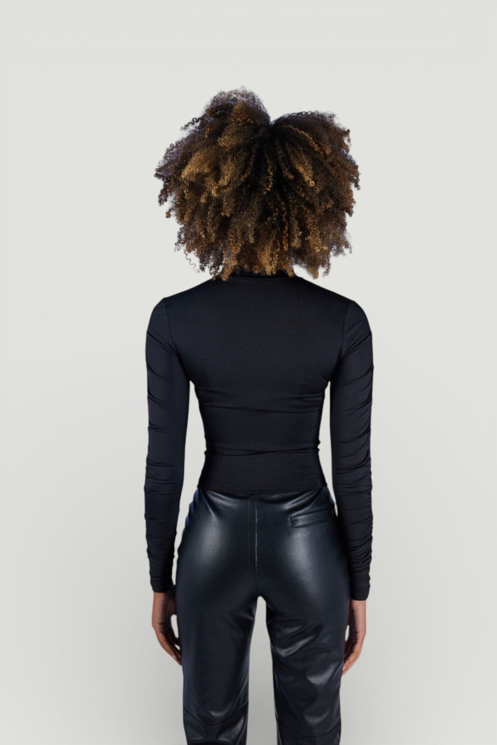 Drape Detaylı Yarım Balıkçı Draped Bluz Siyah