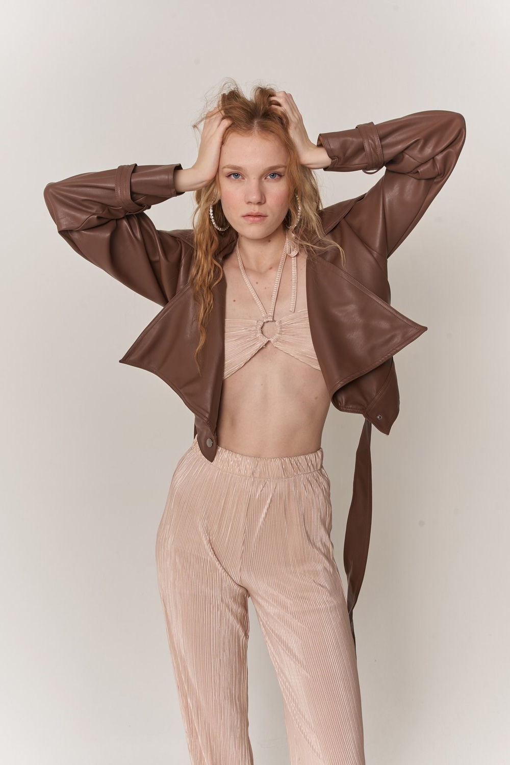 Kadın Bej Crop Bağlamalı Cardy Bluz