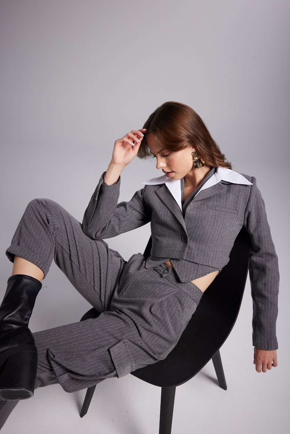 Çıkarılabilir Gömlek Yakası Detaylı Çizgili Crop Kira Blazer Ceket Gri