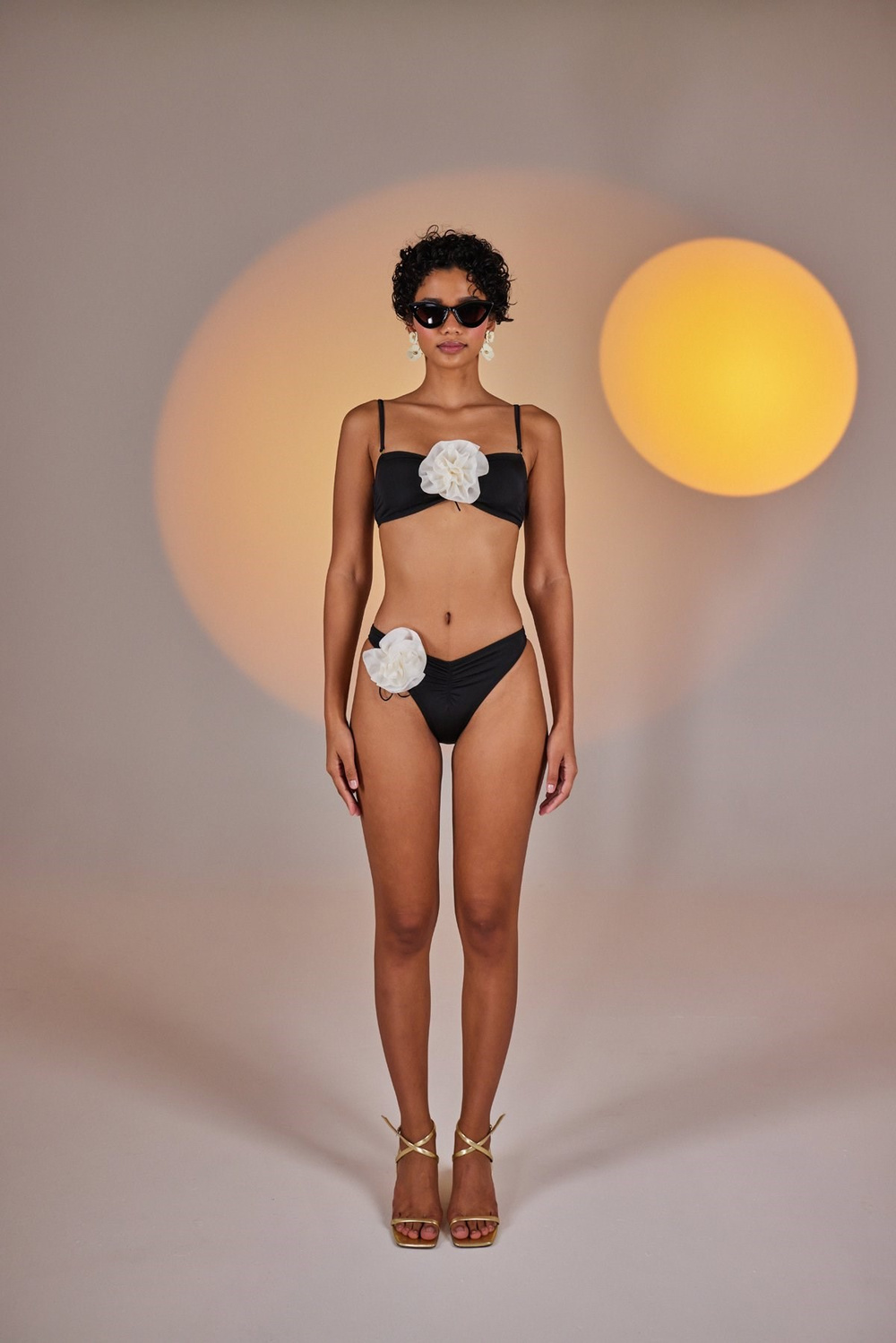 Çıkarılabilir Çiçek Detaylı Premium Sleek Bikini Altı Siyah