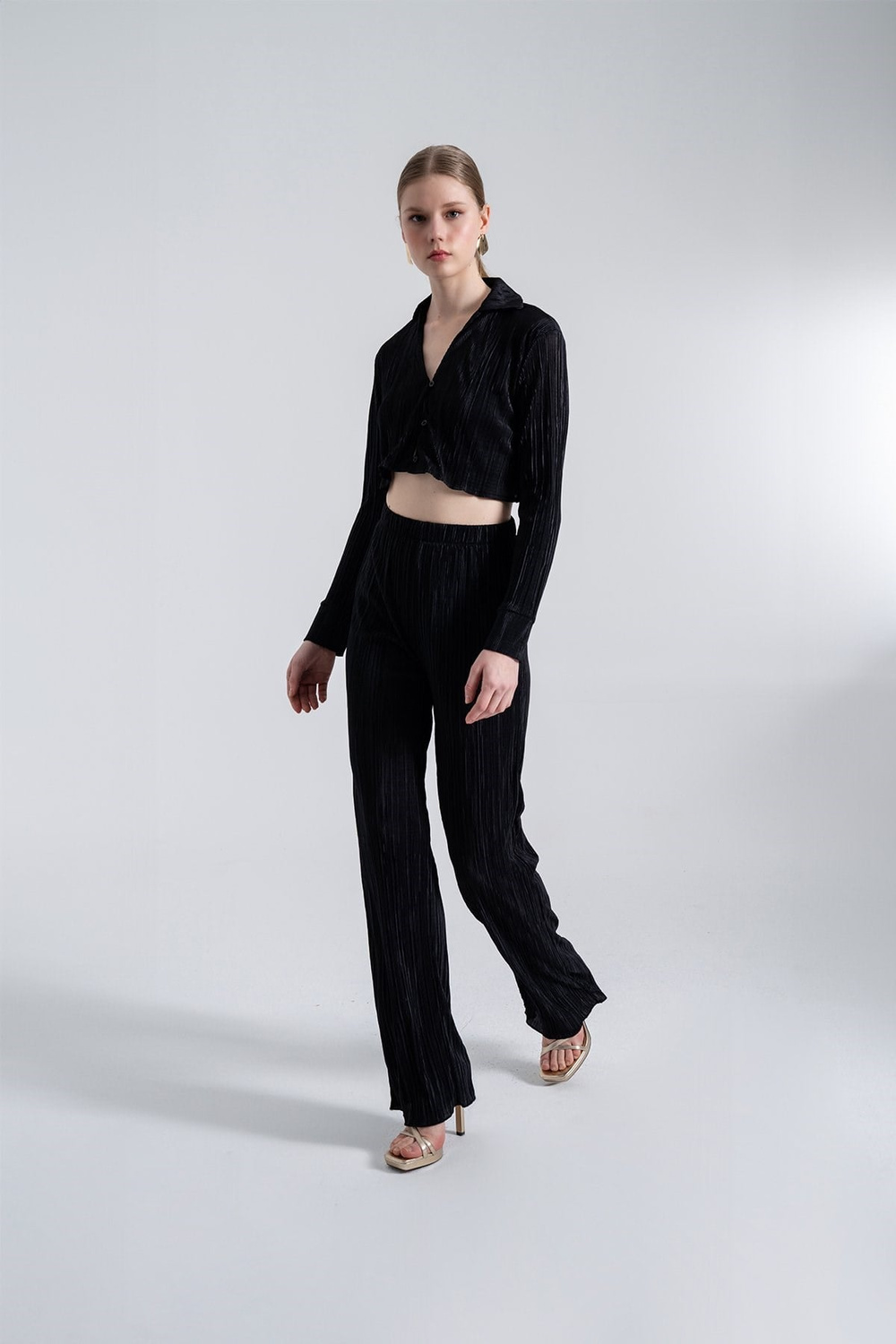 Crop Model Düğme Kapamalı Comfy Crop Gömlek Siyah