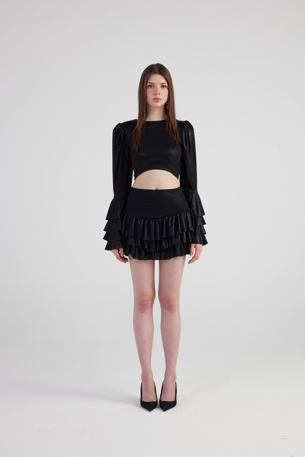 Yesnia Suit Black