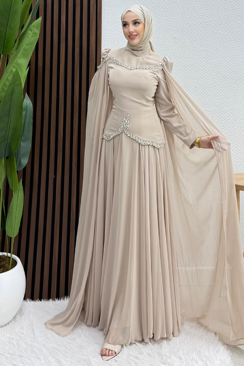 Naye Şifon Abiye Bej