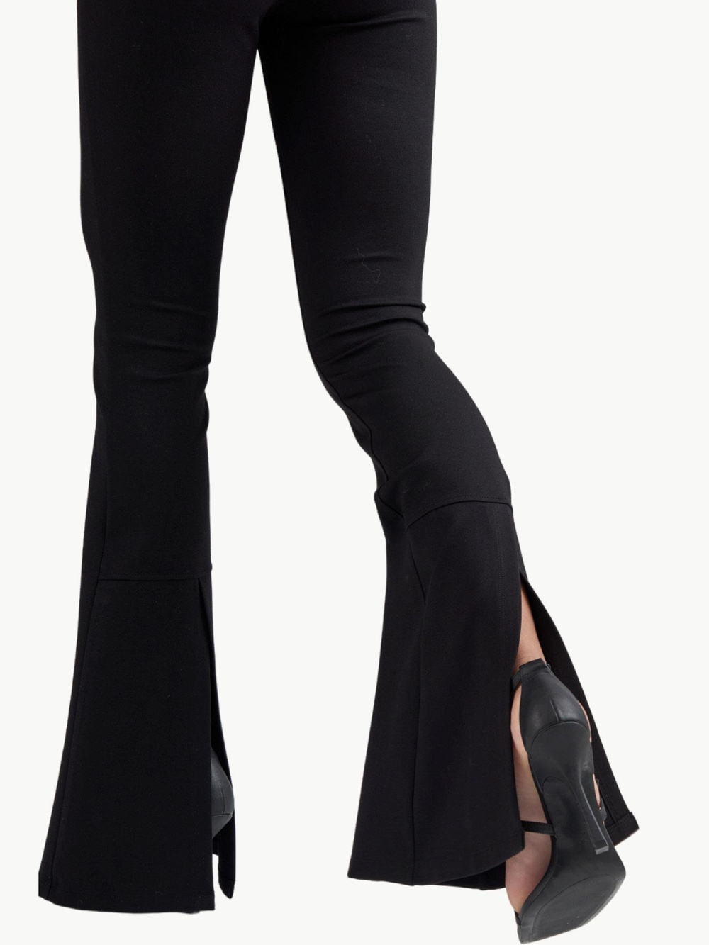 Arkası Yırtmaç Detaylı Pantolon - Siyah