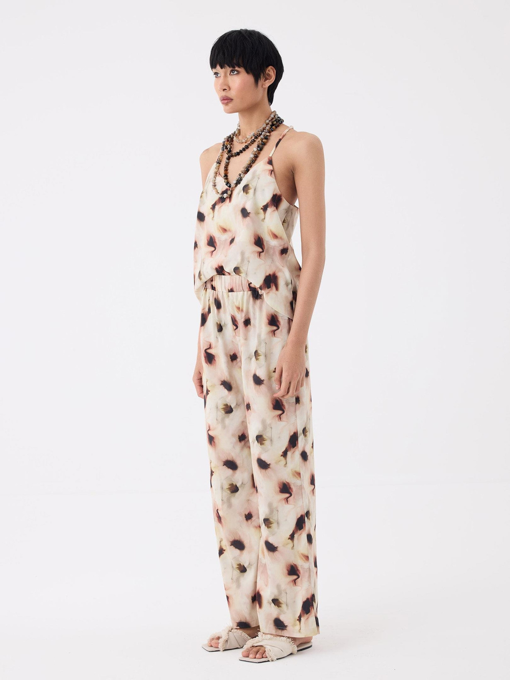 Çiçek Desenli Beli Lastikli Geniş Paça Pantolon - Bej Desenli