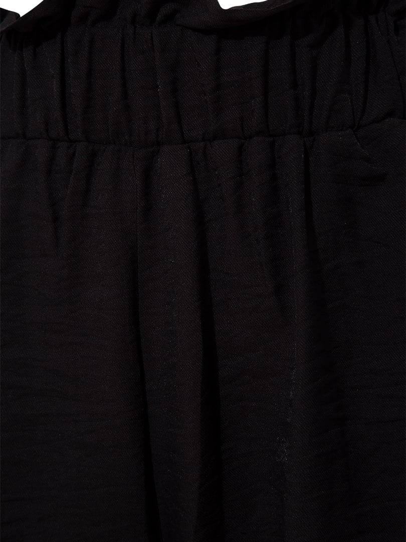 Beli Lastikli Rahat Kesim Şort - Siyah